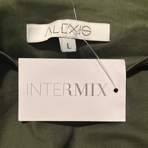 Alexis Kiera Poplin Wrap Top. Olive/Army. Size Large. Intermix - Picture 9 of 13